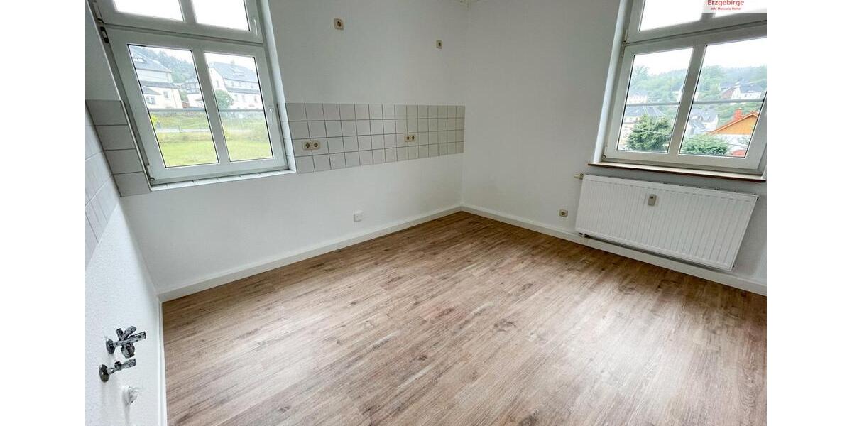 Etagenwohnung Gornsdorf - 2 Zimmer, 61 m&sup2;, 350&euro; | Angebot:23713780
