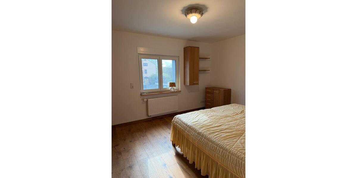 Etagenwohnung Zwickau Zwickau-Nord - 4 Zimmer, 160 m&sup2;, 1.550&euro; | Angebot:26662713