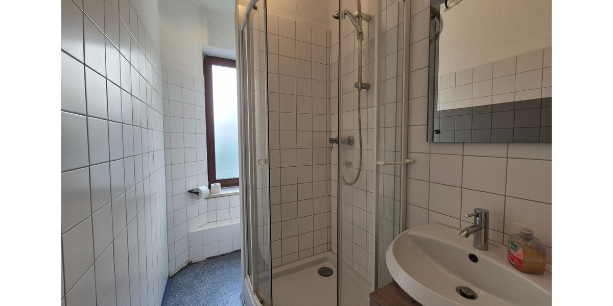 Erdgeschoßwohnung Crimmitschau - 3 Zimmer, 64 m&sup2;, 700&euro; | Angebot:24510395
