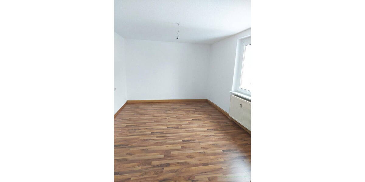 Etagenwohnung Oberlungwitz - 2 Zimmer, 55 m&sup2;, 260&euro; | Angebot:25984606