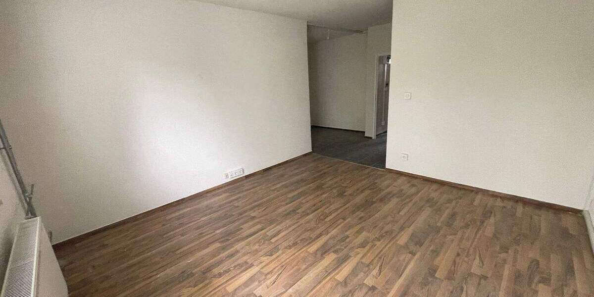 Etagenwohnung Schneeberg Neustädtel - 7 Zimmer, 131 m&sup2;, 966&euro; | Angebot:25696282