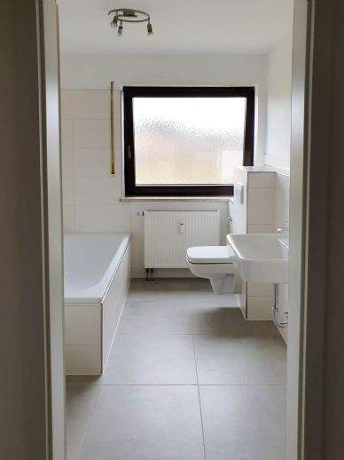 Etagenwohnung Gersdorf - 3 Zimmer, 67 m&sup2;, 400&euro; | Angebot:26015755