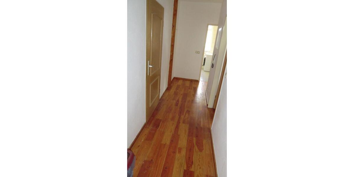 Erdgeschoßwohnung Zwickau Neuplanitz - 2 Zimmer, 46 m&sup2;, 300&euro; | Angebot:25419785