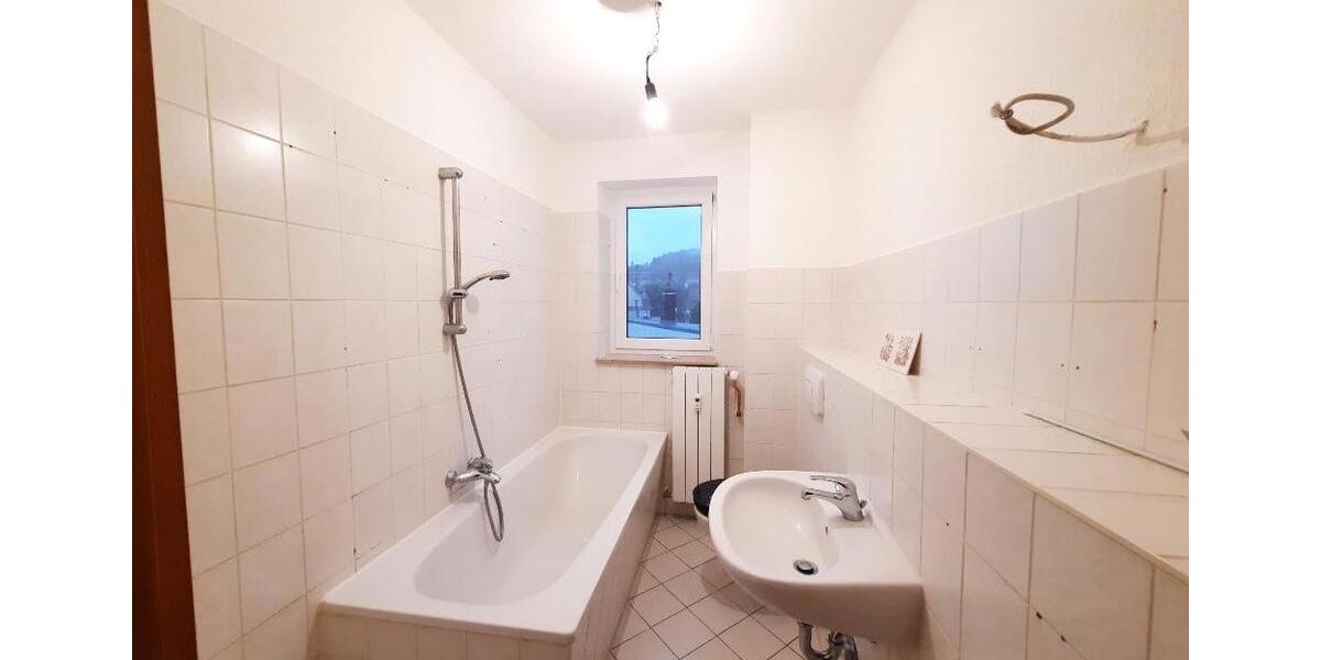 Etagenwohnung Elsterberg - 3 Zimmer, 62 m&sup2;, 295&euro; | Angebot:22041075