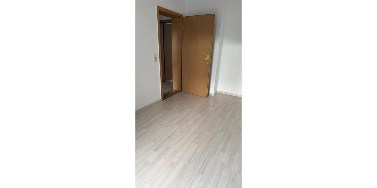 Erdgeschoßwohnung Zwickau Zwickau-Nord - 3 Zimmer, 65 m&sup2;, 58.500&euro; | Angebot:25311338