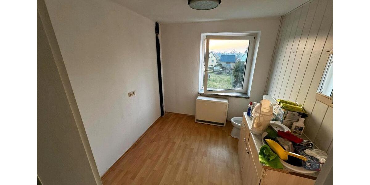 Einfamilienhaus Limbach-Oberfrohna Oberfrohna - 5 Zimmer, 150 m&sup2;, 128.500&euro; | Angebot:24842852