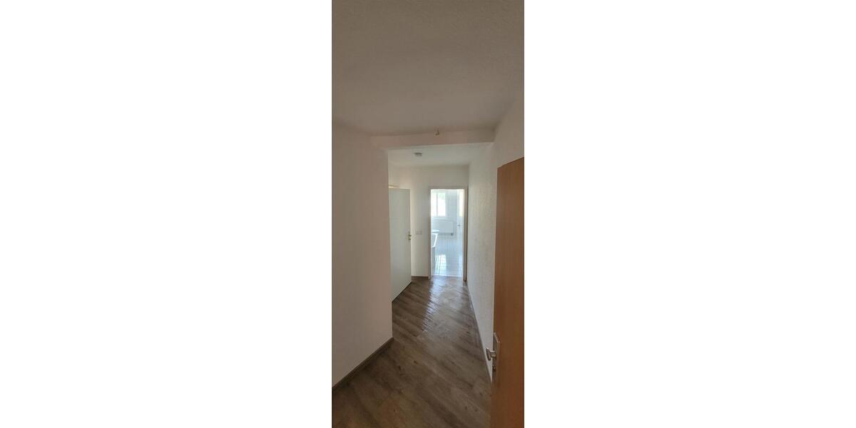 Etagenwohnung Meerane - 2 Zimmer, 61 m&sup2;, 299&euro; | Angebot:22739696