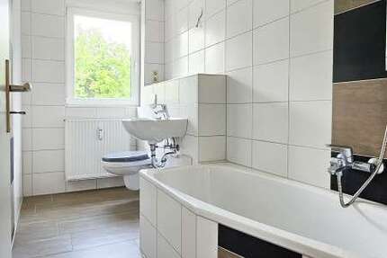 Wohnung Zwickau Zwickau-West - 3 Zimmer, 60 m&sup2;, 378&euro; | Angebot:26030496