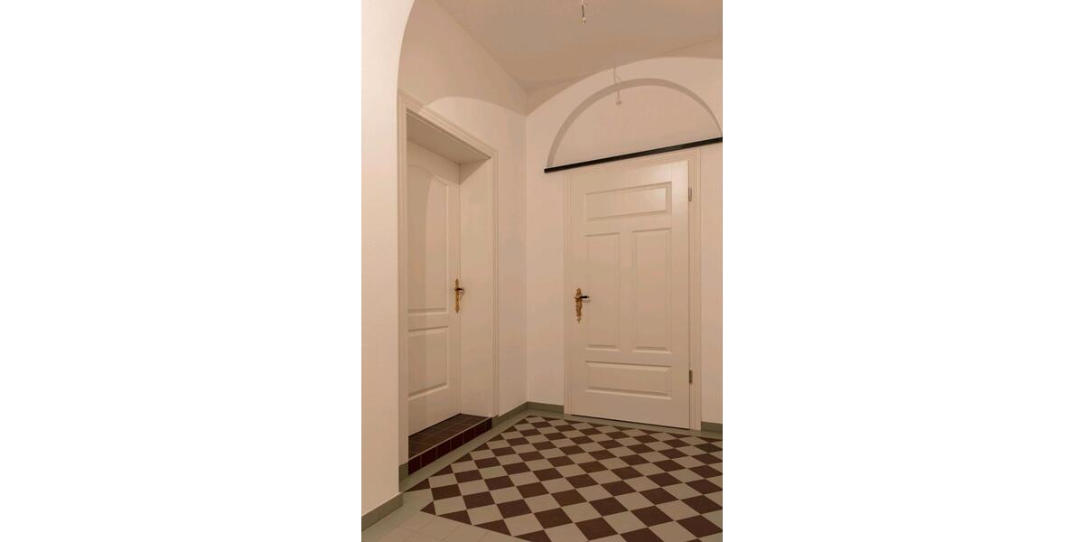 Hochparterre Netzschkau - 4 Zimmer, 97 m&sup2;, 590&euro; | Angebot:25637713