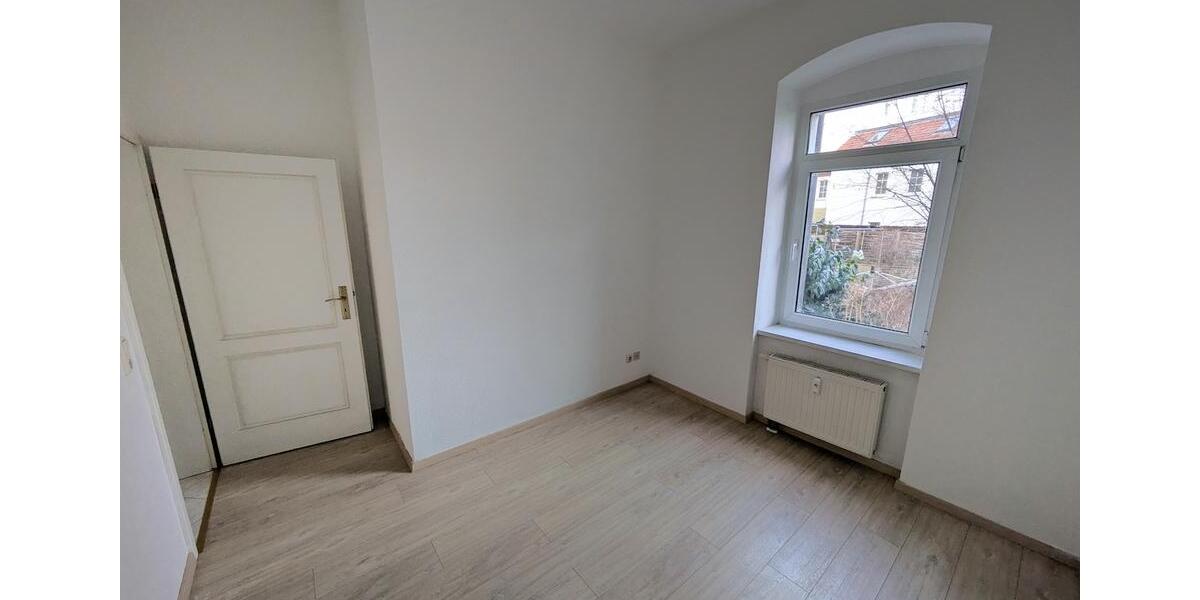 Erdgeschoßwohnung Zwickau - 3 Zimmer, 65 m&sup2;, 400&euro; | Angebot:25945705