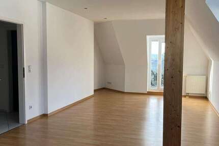Wohnung Zwickau Marienthal Ost - 3 Zimmer, 84 m&sup2;, 140.000&euro; | Angebot:25882063