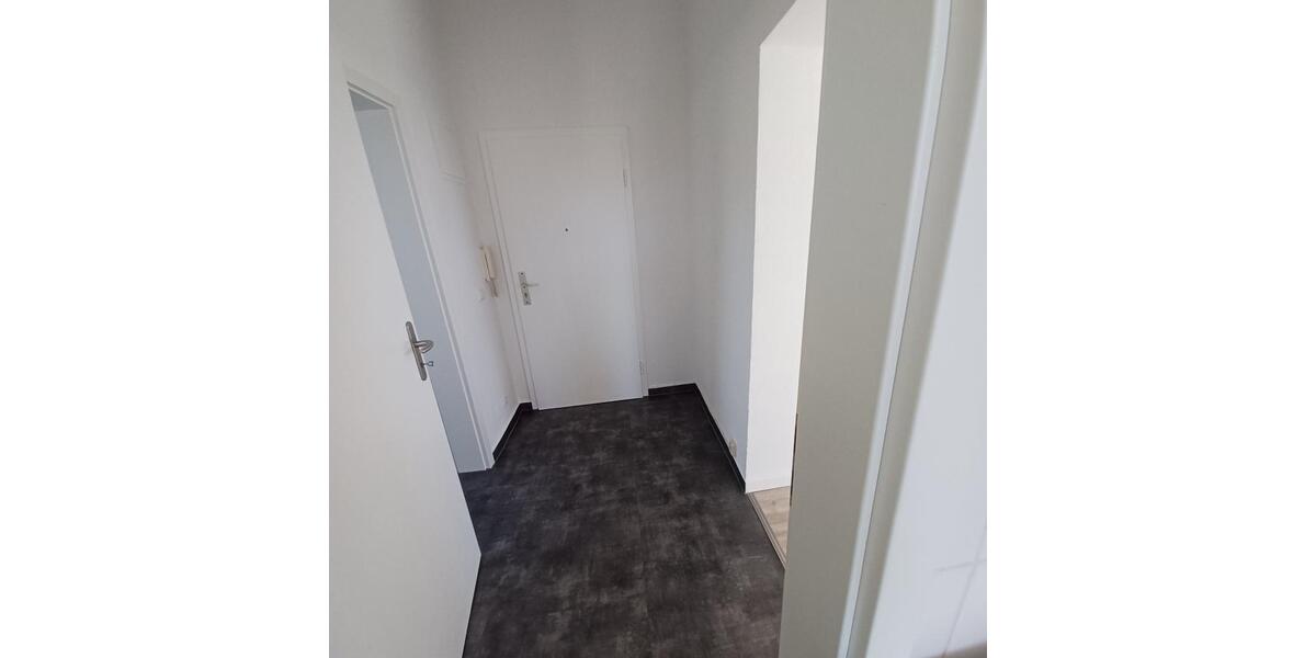 Dachgeschoßwohnung Zwickau Zwickau-West - 3 Zimmer, 62 m&sup2;, 340&euro; | Angebot:20618659