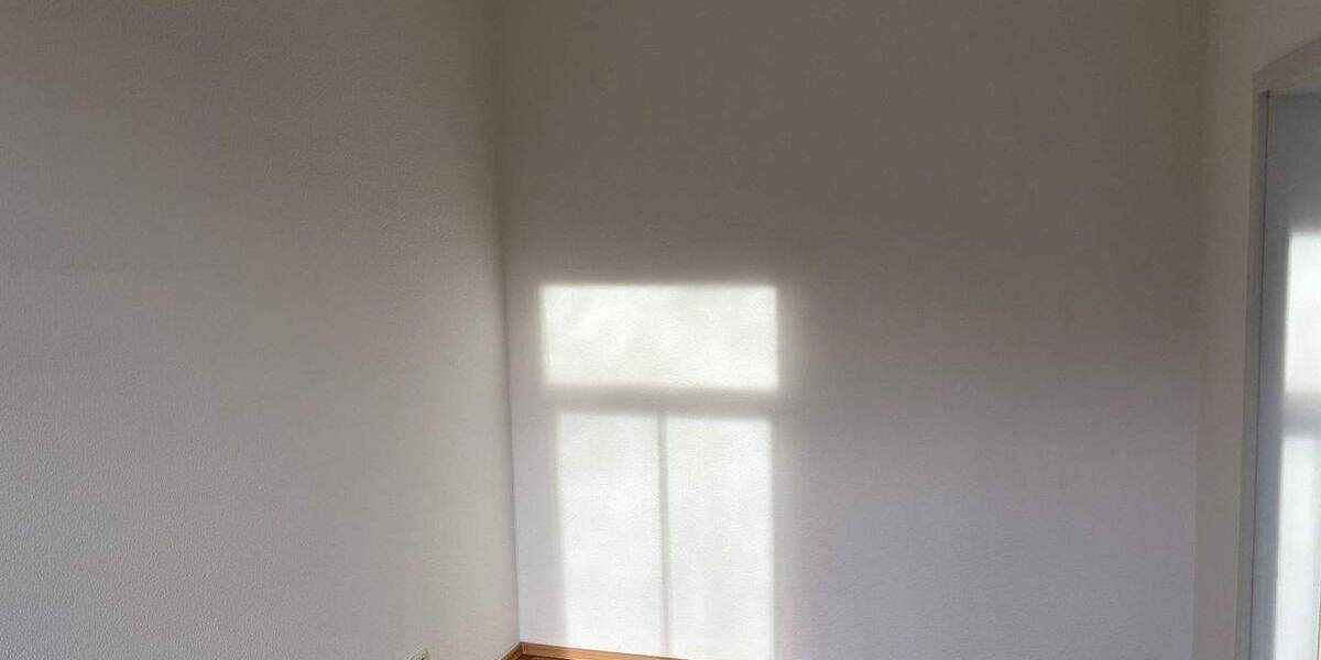 Etagenwohnung Zwickau Pölbitz - 2 Zimmer, 54 m&sup2;, 345&euro; | Angebot:25747146