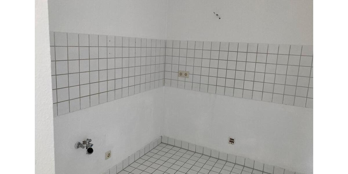 Etagenwohnung Reichenbach im Vogtland - 2.5 Zimmer, 69 m&sup2;, 380&euro; | Angebot:24610460