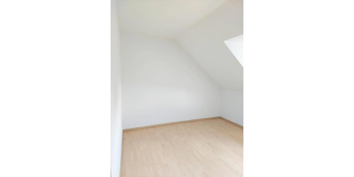 Etagenwohnung Hohenstein-Ernstthal Ernstthal - 2 Zimmer, 62 m&sup2;, 310&euro; | Angebot:25976335