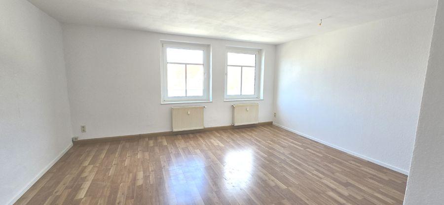 Etagenwohnung Werdau - 2 Zimmer, 63 m&sup2;, 310&euro; | Angebot:24784881