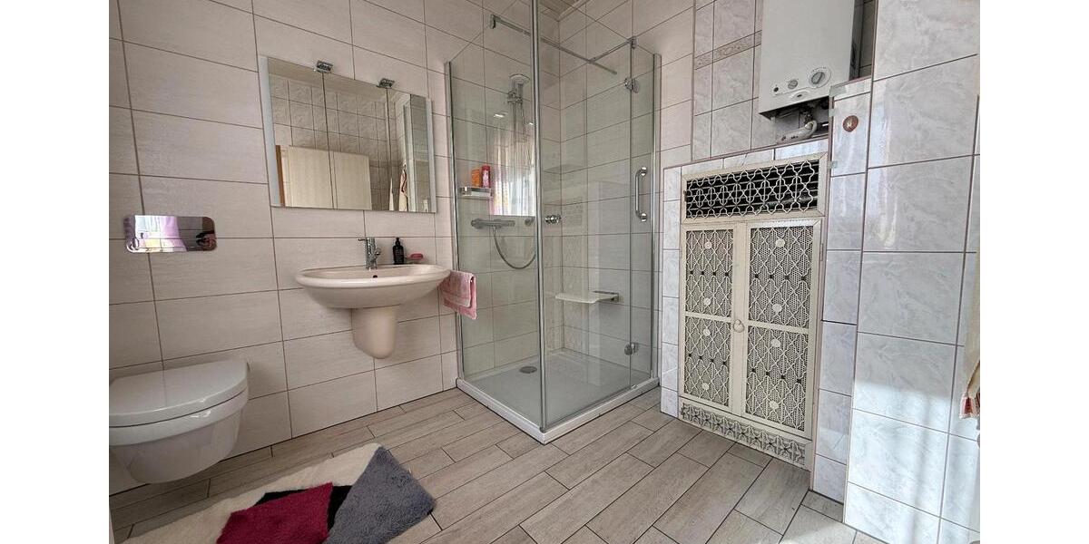 Doppelhaushälfte Treuen - 12 Zimmer, 150 m&sup2;, 185.000&euro; | Angebot:25656852