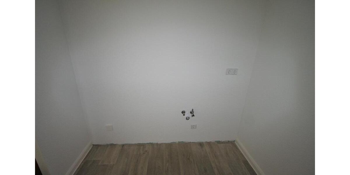 Etagenwohnung Oberlungwitz - 3 Zimmer, 56 m&sup2;, 316&euro; | Angebot:24662158