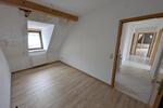 Dachgeschoßwohnung Zwickau - 4 Zimmer, 95 m&sup2;, 620&euro; | Angebot:25945678