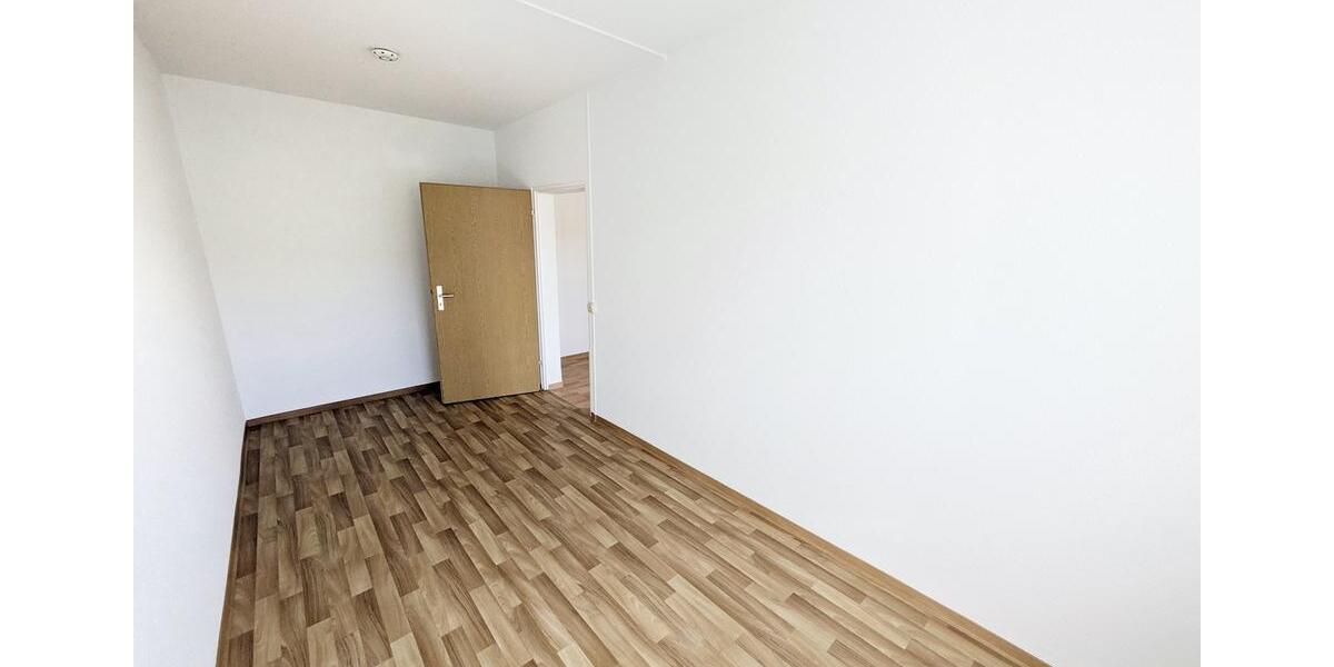 Etagenwohnung Limbach-Oberfrohna Oberfrohna - 4 Zimmer, 79 m&sup2;, 504&euro; | Angebot:25945661