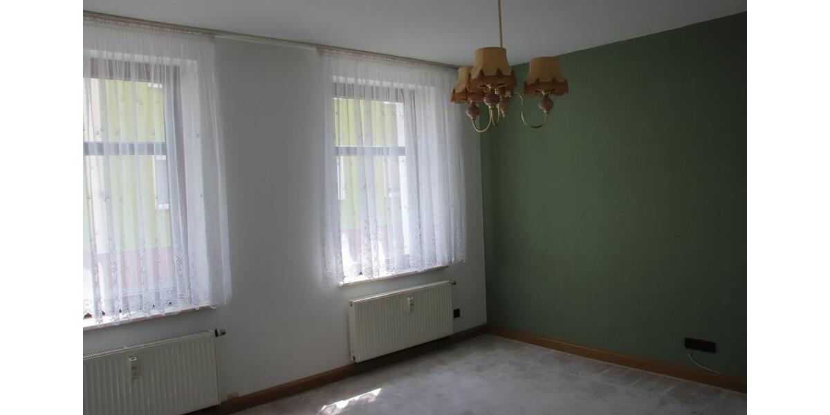 Doppelhaushälfte Crimmitschau - 12 Zimmer, 170 m&sup2;, 125.000&euro; | Angebot:26041621