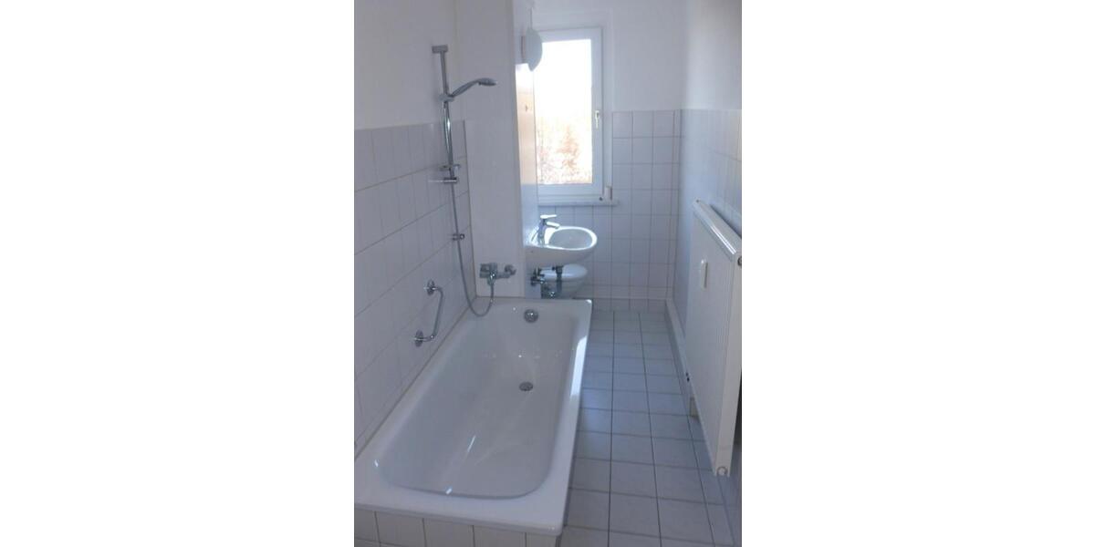 Etagenwohnung Limbach-Oberfrohna Oberfrohna - 3 Zimmer, 59 m&sup2;, 320&euro; | Angebot:22440953