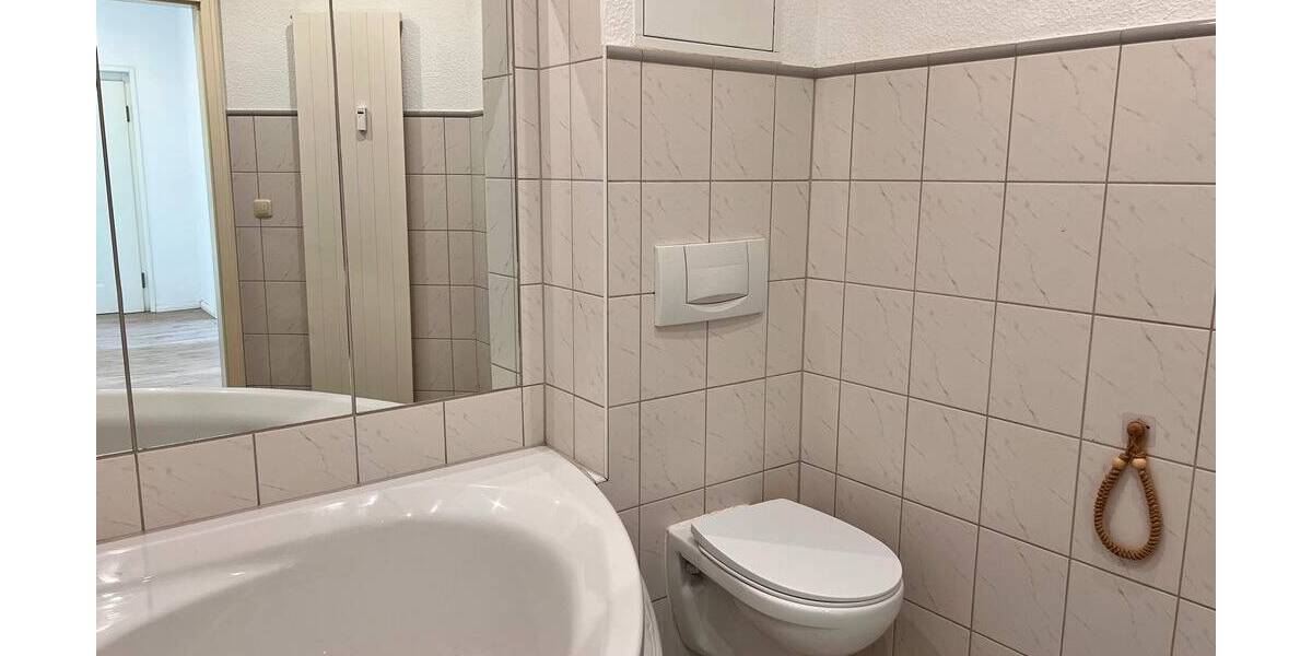 Etagenwohnung Reichenbach Friesen - 3 Zimmer, 62 m&sup2;, 300&euro; | Angebot:26015990