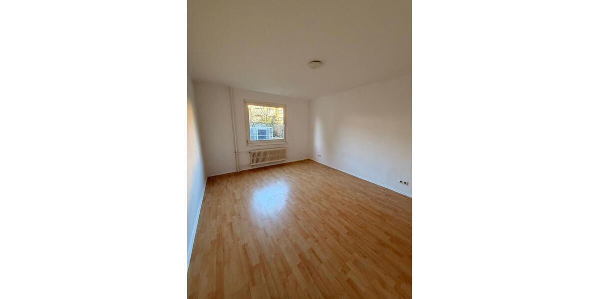 Etagenwohnung Crimmitschau - 2 Zimmer, 52 m&sup2;, 300&euro; | Angebot:26676957