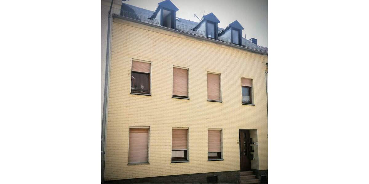 Mehrfamilienhaus, Wohnhaus Meerane - 8 Zimmer, 149 m&sup2;, 149.000&euro; | Angebot:25666441