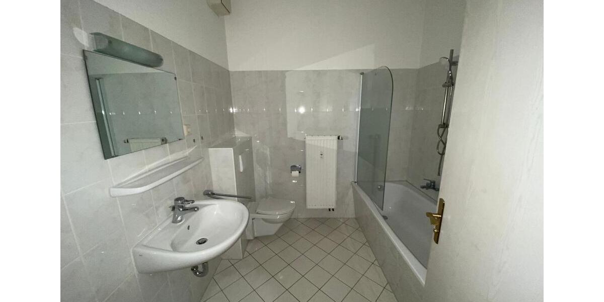 Etagenwohnung Zwickau - 2 Zimmer, 59 m&sup2;, 349&euro; | Angebot:25533207