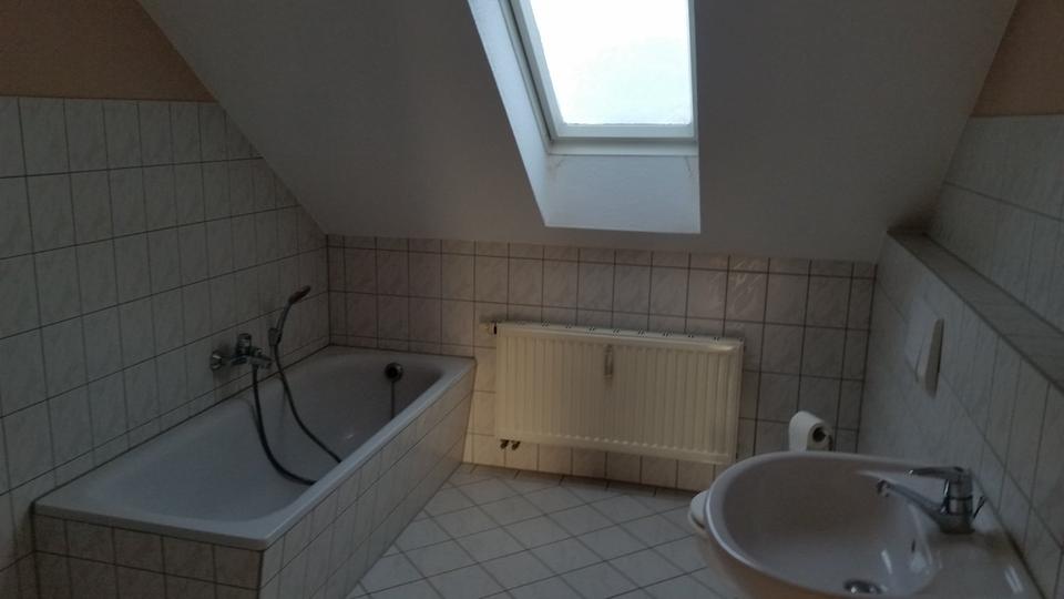 Dachgeschoßwohnung Limbach-Oberfrohna Oberfrohna - 2 Zimmer, 59 m&sup2;, 355&euro; | Angebot:24075560