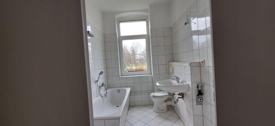 Hochparterre Werdau - 1.5 Zimmer, 45 m&sup2;, 250&euro; | Angebot:25639188