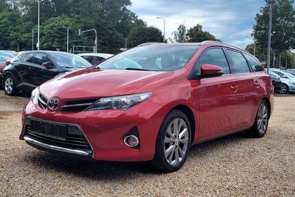 Toyota Auris 177.629 km 9.980 &euro; Zwickau 08056