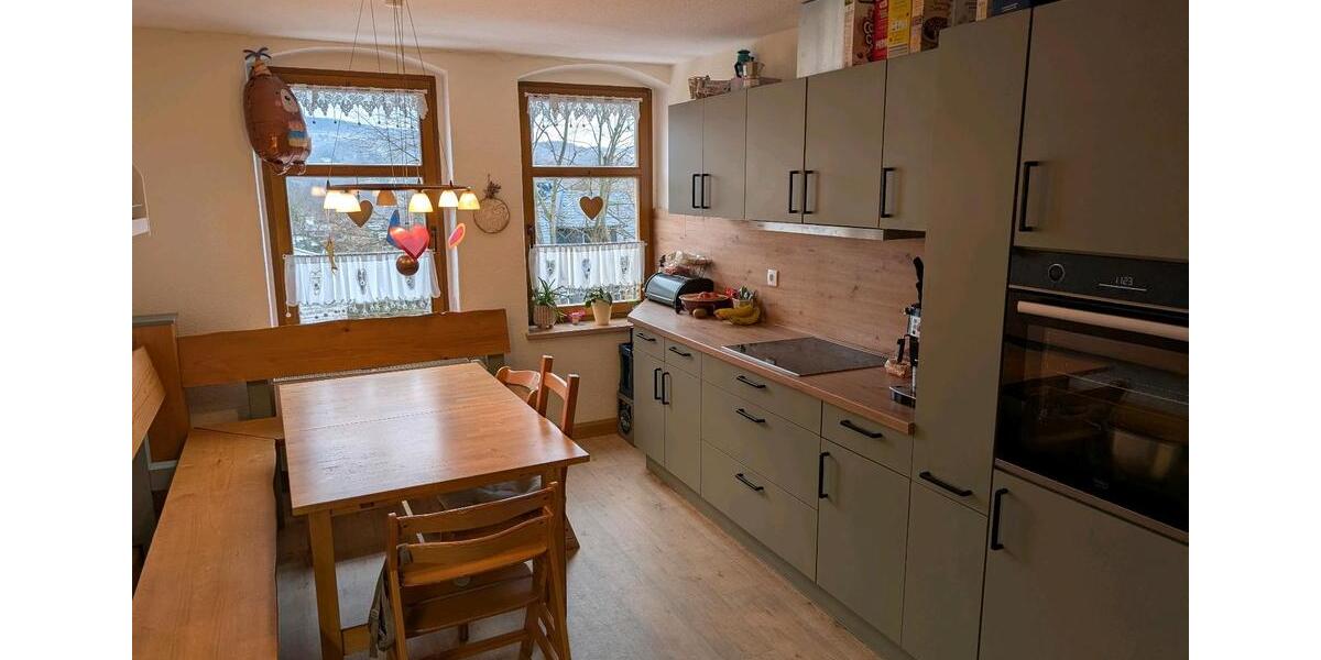 Etagenwohnung Lauter-Bernsbach Bernsbach - 4 Zimmer, 105 m&sup2;, 580&euro; | Angebot:25170967