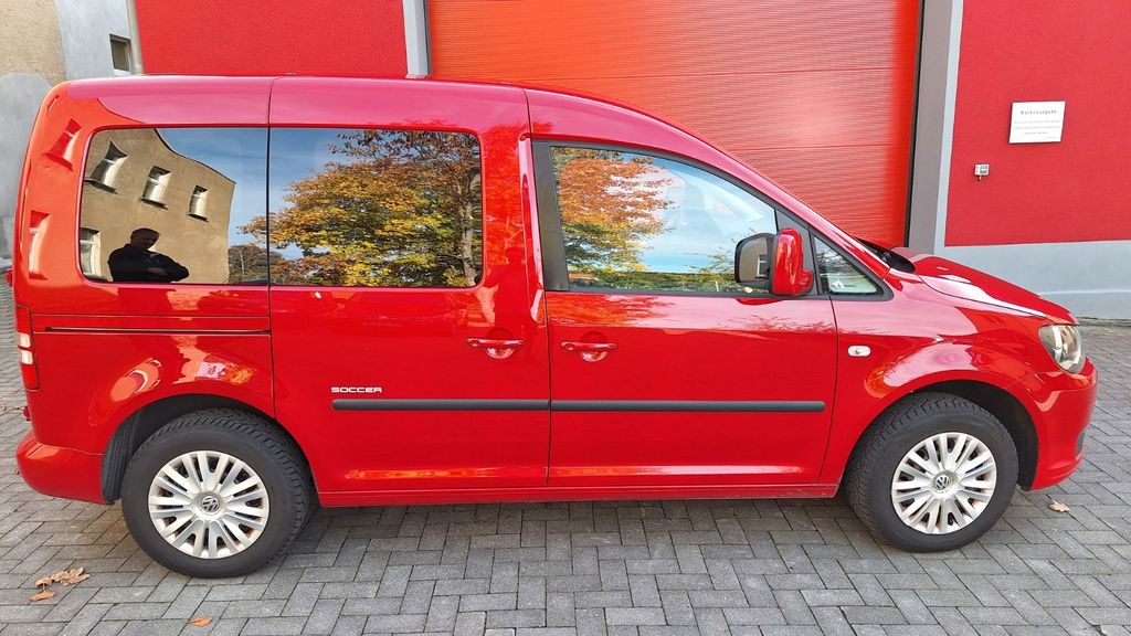 VW Caddy 144.424 km 8.900 &euro; Limbach-Oberfrohna 09212