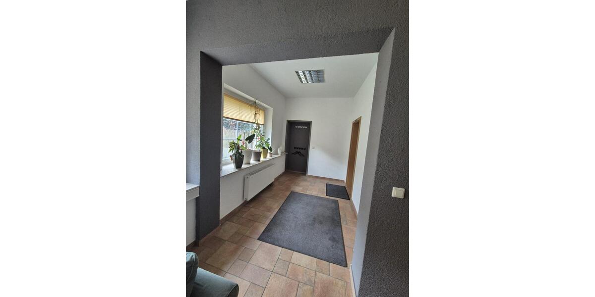 Etagenwohnung Mühlau - 1 Zimmer, 97 m&sup2;, 490&euro; | Angebot:24975410