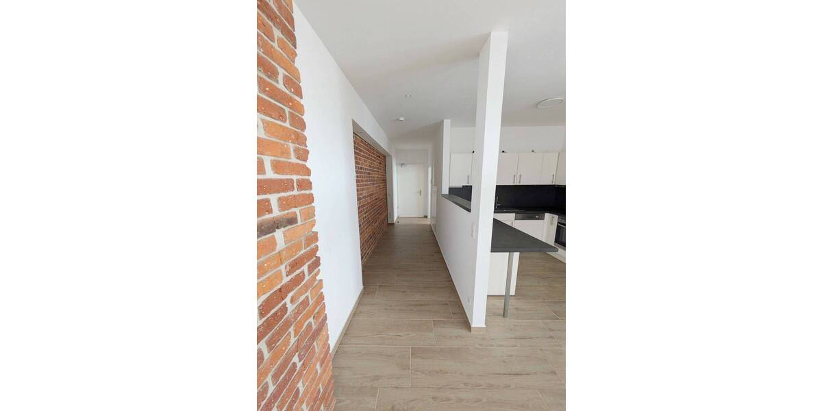 Etagenwohnung Zwickau Innenstadt - 2 Zimmer, 83 m&sup2;, 800&euro; | Angebot:25820188