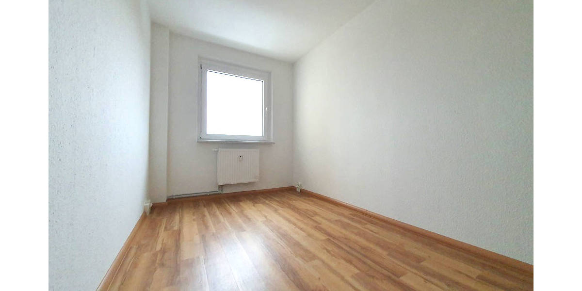 Etagenwohnung Zwickau Eckersbach - 3 Zimmer, 71 m&sup2;, 412&euro; | Angebot:25668558