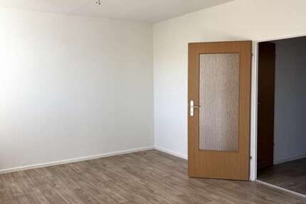 Wohnung Zwickau Neuplanitz - 2 Zimmer, 58 m&sup2;, 383&euro; | Angebot:26688030