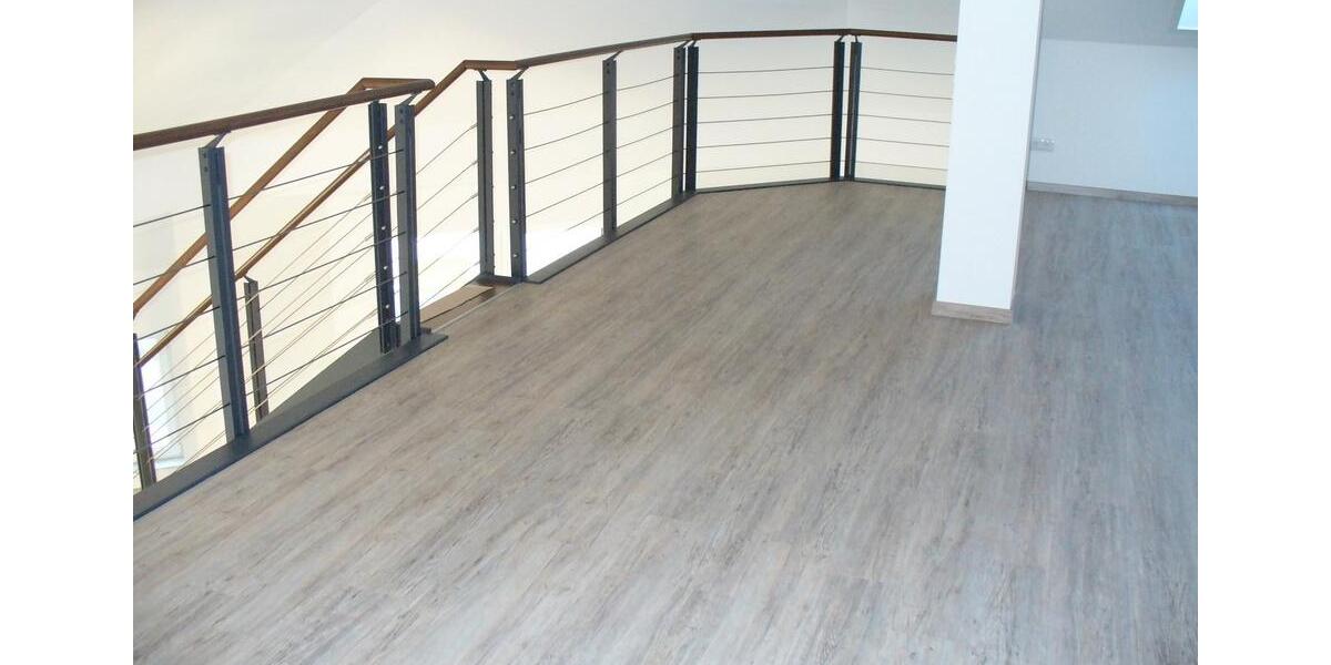 Etagenwohnung Limbach-Oberfrohna Oberfrohna - 3 Zimmer, 178 m&sup2;, 1.080&euro; | Angebot:24393508