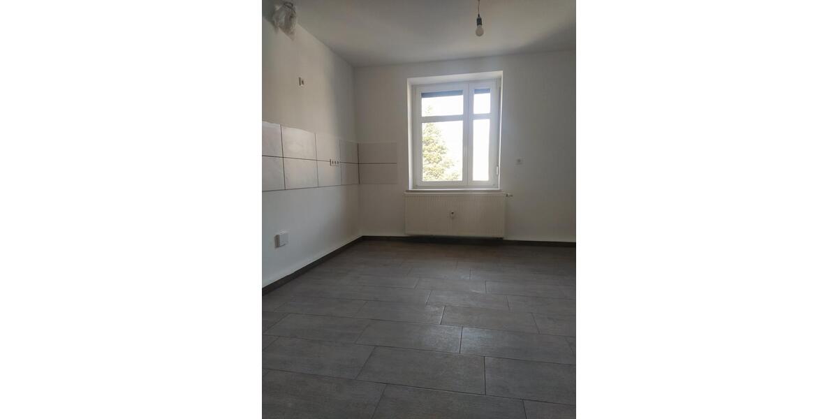 Etagenwohnung Gornsdorf - 2 Zimmer, 70 m&sup2;, 450&euro; | Angebot:20050223