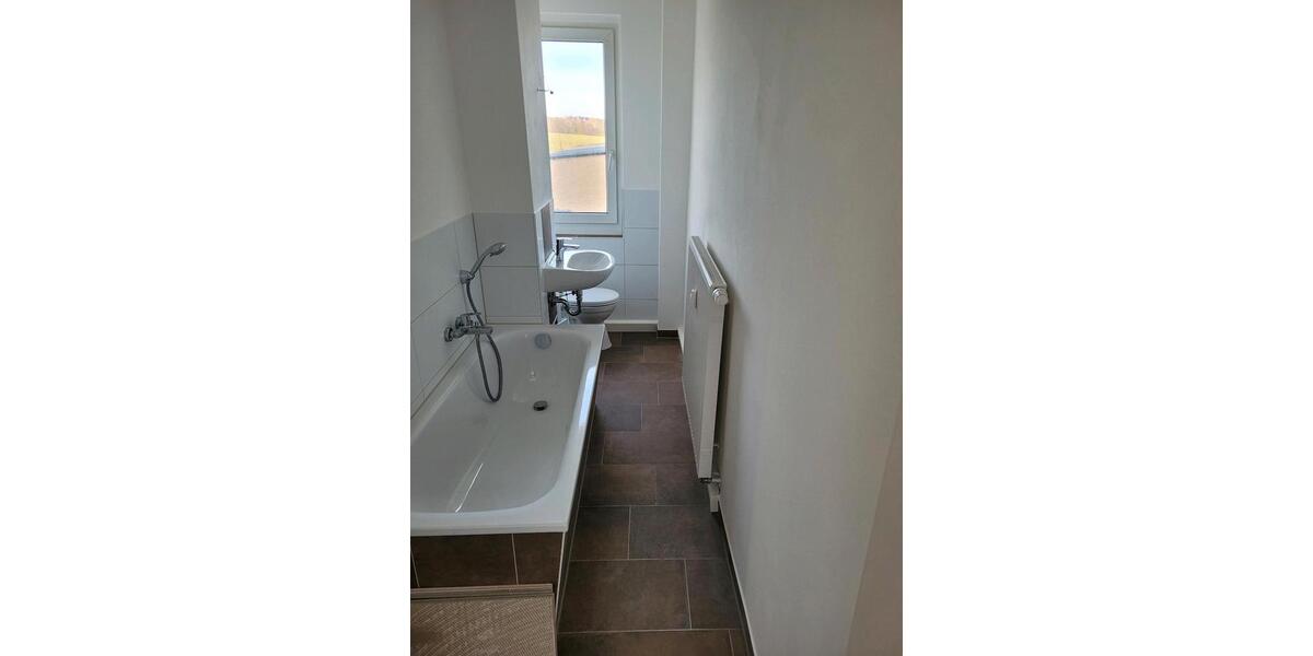 Etagenwohnung Crimmitschau - 2 Zimmer, 50 m&sup2;, 300&euro; | Angebot:24279466