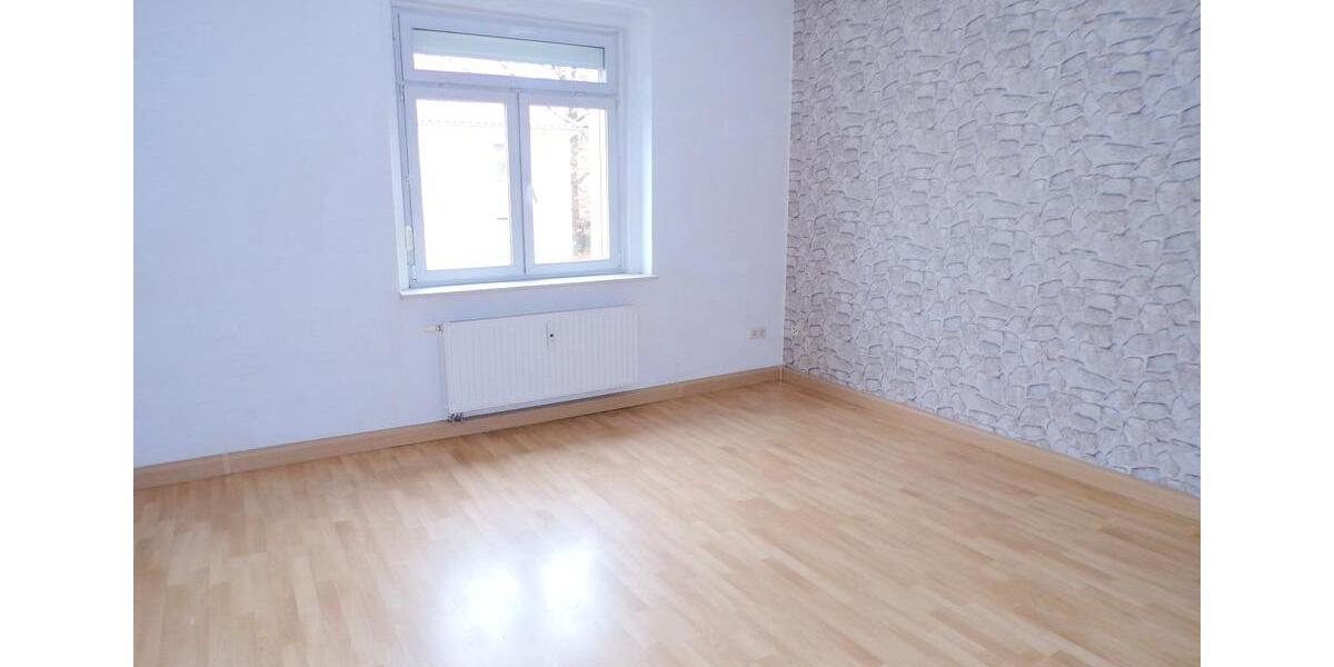 Etagenwohnung Werdau - 4 Zimmer, 89 m&sup2;, 490&euro; | Angebot:23779156