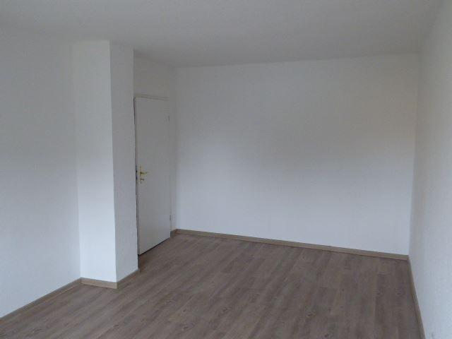 Etagenwohnung Meerane - 2 Zimmer, 61 m&sup2;, 299&euro; | Angebot:22739696