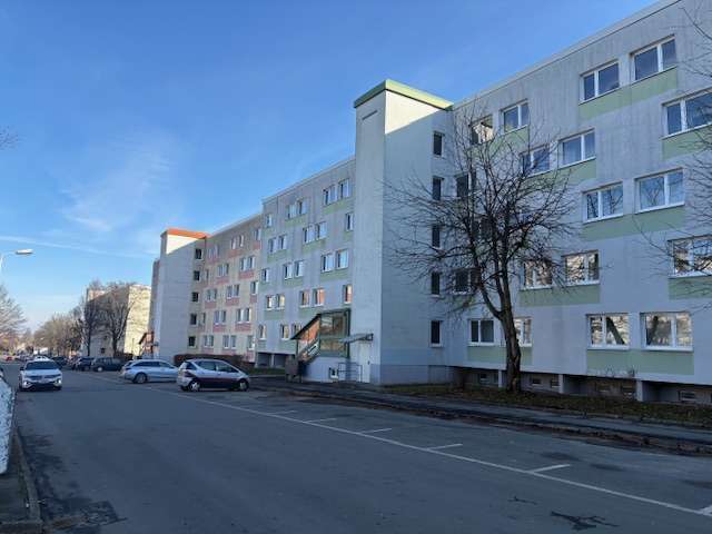 Etagenwohnung Zwickau Neuplanitz - 2 Zimmer, 50 m&sup2;, 353&euro; | Angebot:24976875