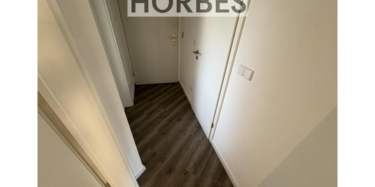 Etagenwohnung Glauchau - 1 Zimmer, 32 m&sup2;, 290&euro; | Angebot:25079476