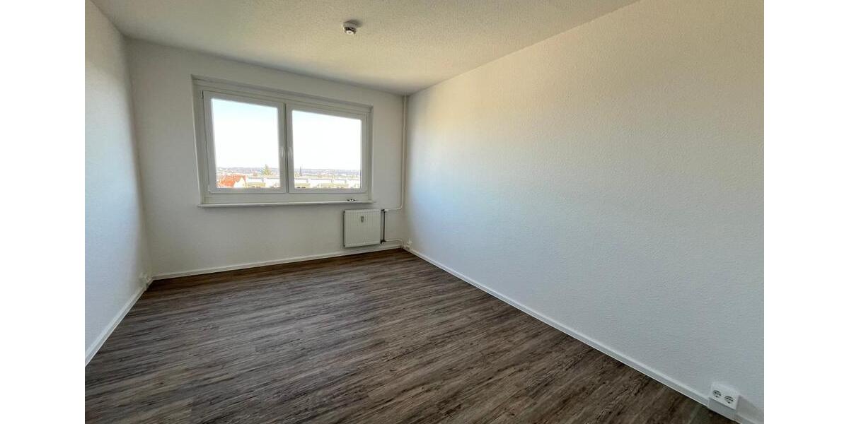 Etagenwohnung Zwickau Neuplanitz - 4 Zimmer, 71 m&sup2;, 385&euro; | Angebot:22043036