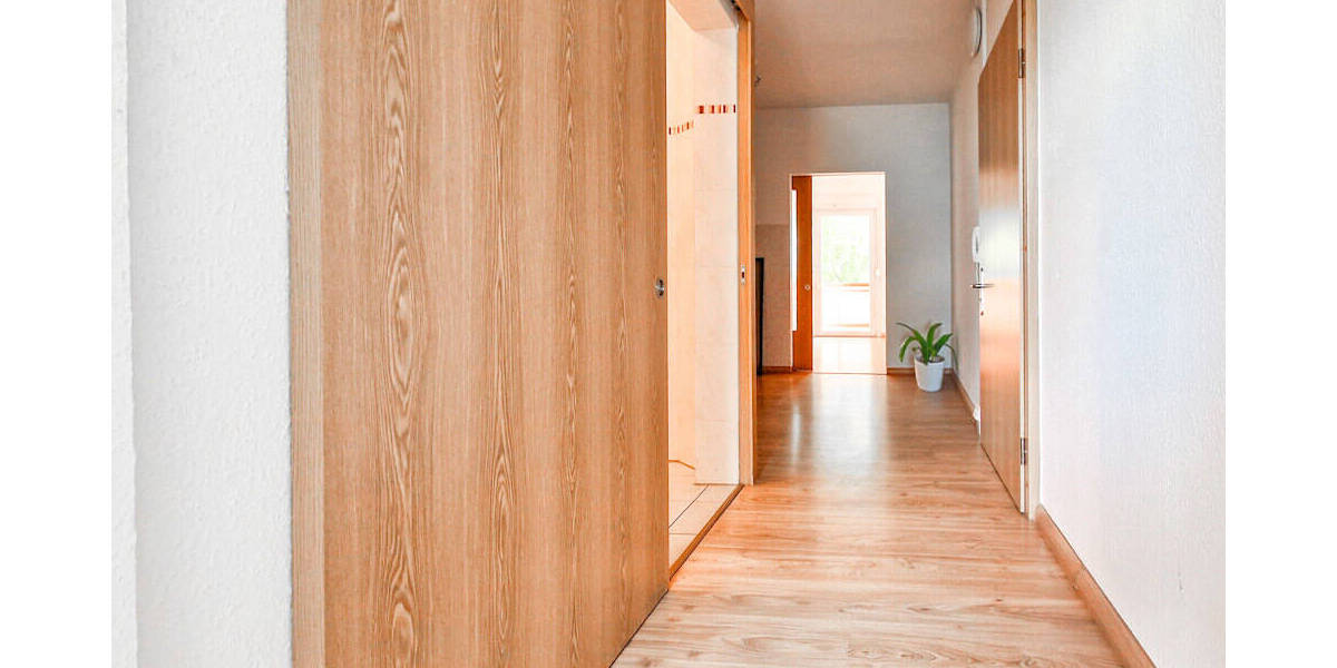 Etagenwohnung Zwickau Eckersbach - 2 Zimmer, 42 m&sup2;, 273&euro; | Angebot:25668565