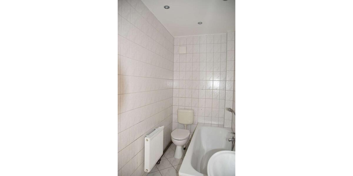 Etagenwohnung Zwickau - 3 Zimmer, 66 m&sup2;, 340&euro; | Angebot:22524100