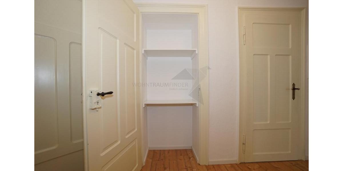Erdgeschoßwohnung Zwickau - 4 Zimmer, 140 m&sup2;, 940&euro; | Angebot:25974080